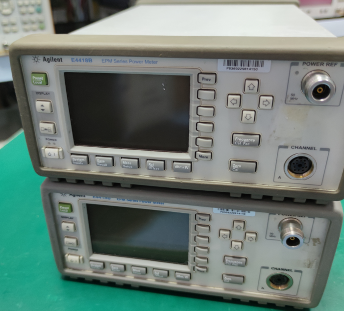 635b2e4d3e784.png 功率計E4418B 4.png