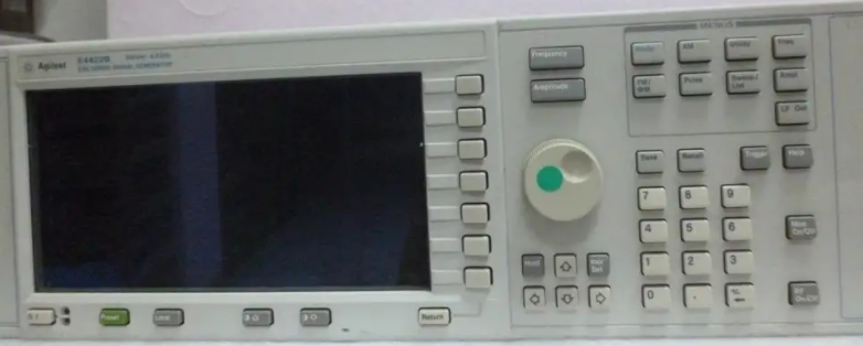 64fa6eebe949f.png 信號(hào)源E4422B.png